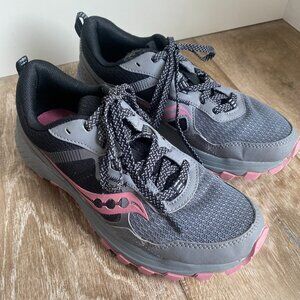 Saucony Women's Excursion TR16 trail running shoes. EUC. US size 8.